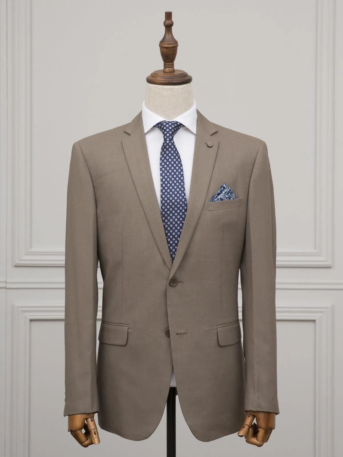 2 PIECE SUIT LIGHT BROWN