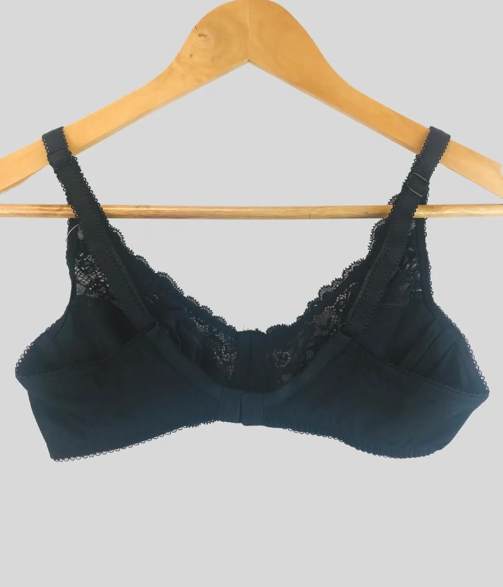 Black Lace Trim Flower Non Padded Full Cup Bra Seconds 34B